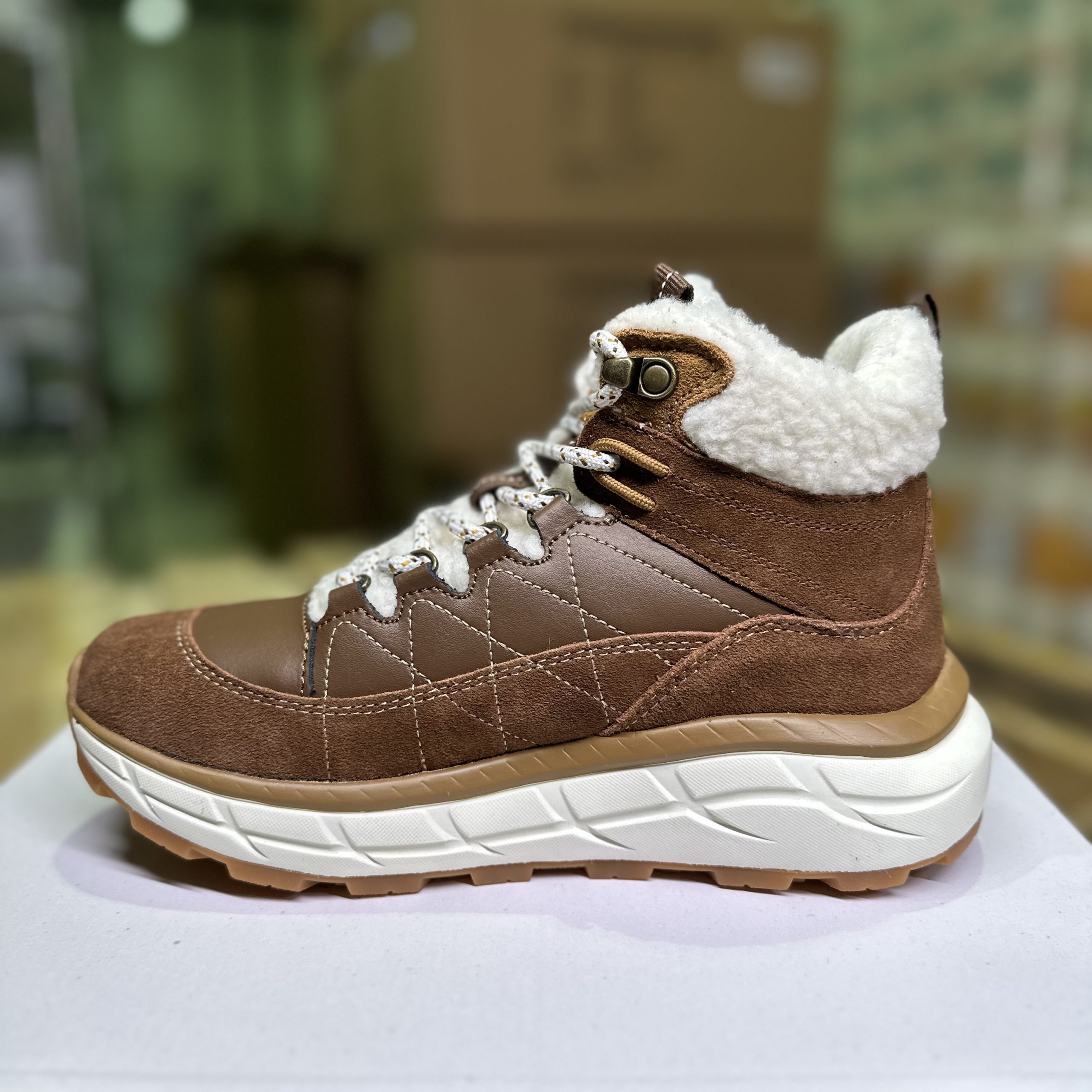 Annecy WP Cocoa Brown