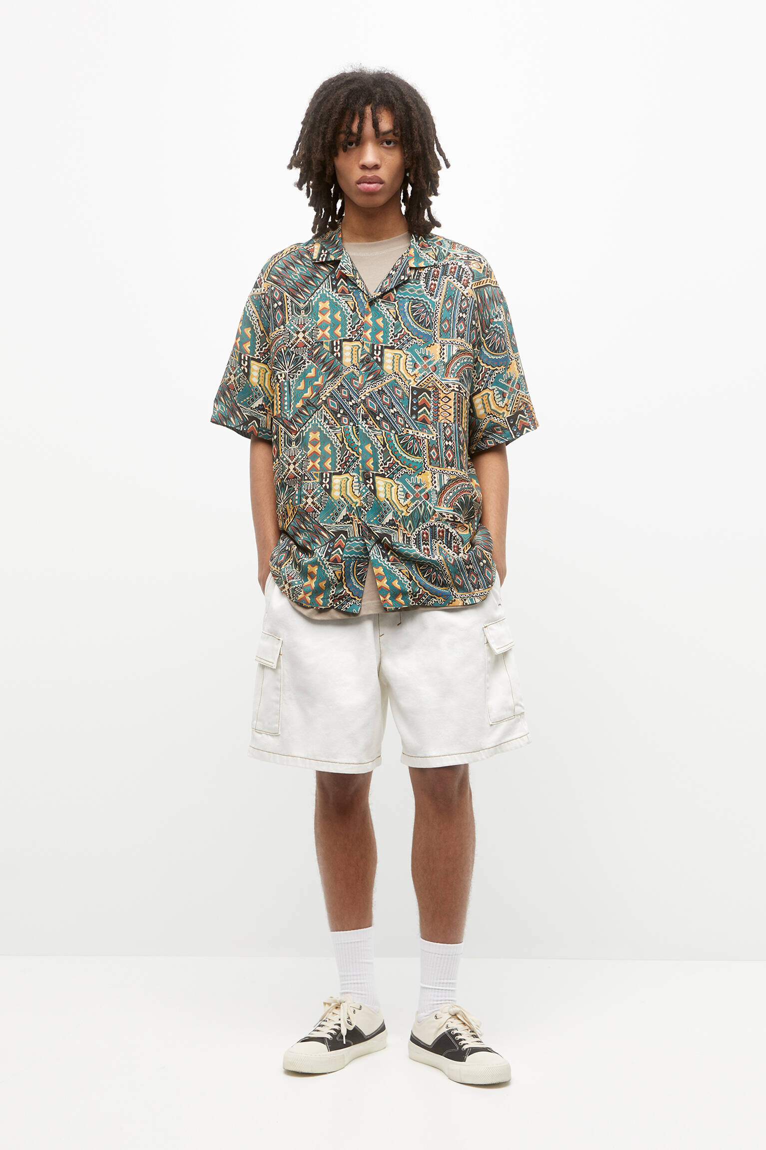 CAMISA ESTAMPADA DE MANGA CURTA - VERDE ESCURO