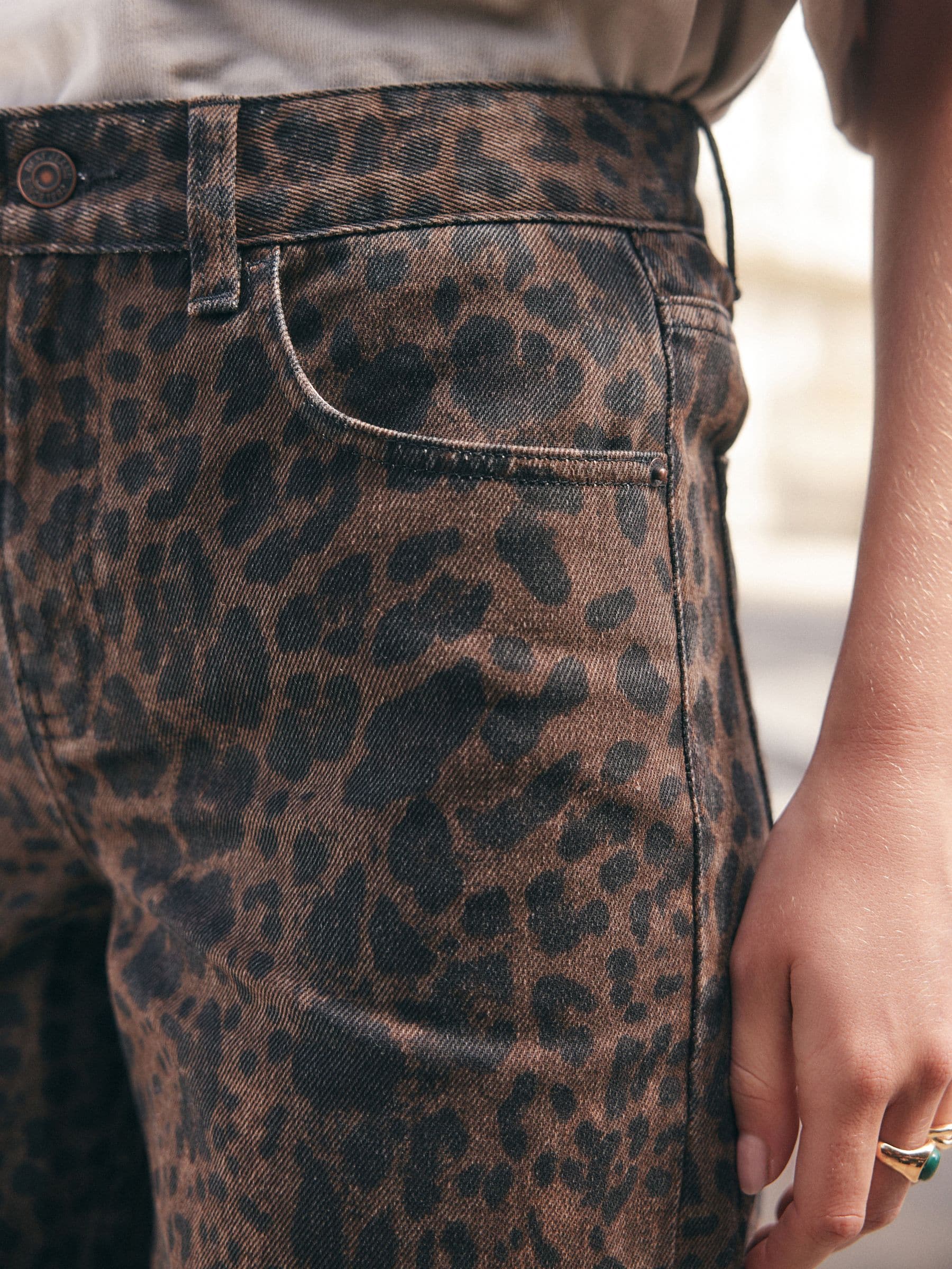 Bruin met luipaardprint - Jeans met wijde pijpen