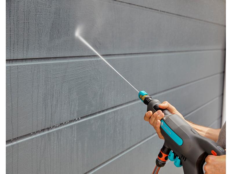 GARDENA Akku-Mitteldruckreiniger AquaClean 24/18 V P4A Prem Akkubetriebener Mitteldruckreiniger