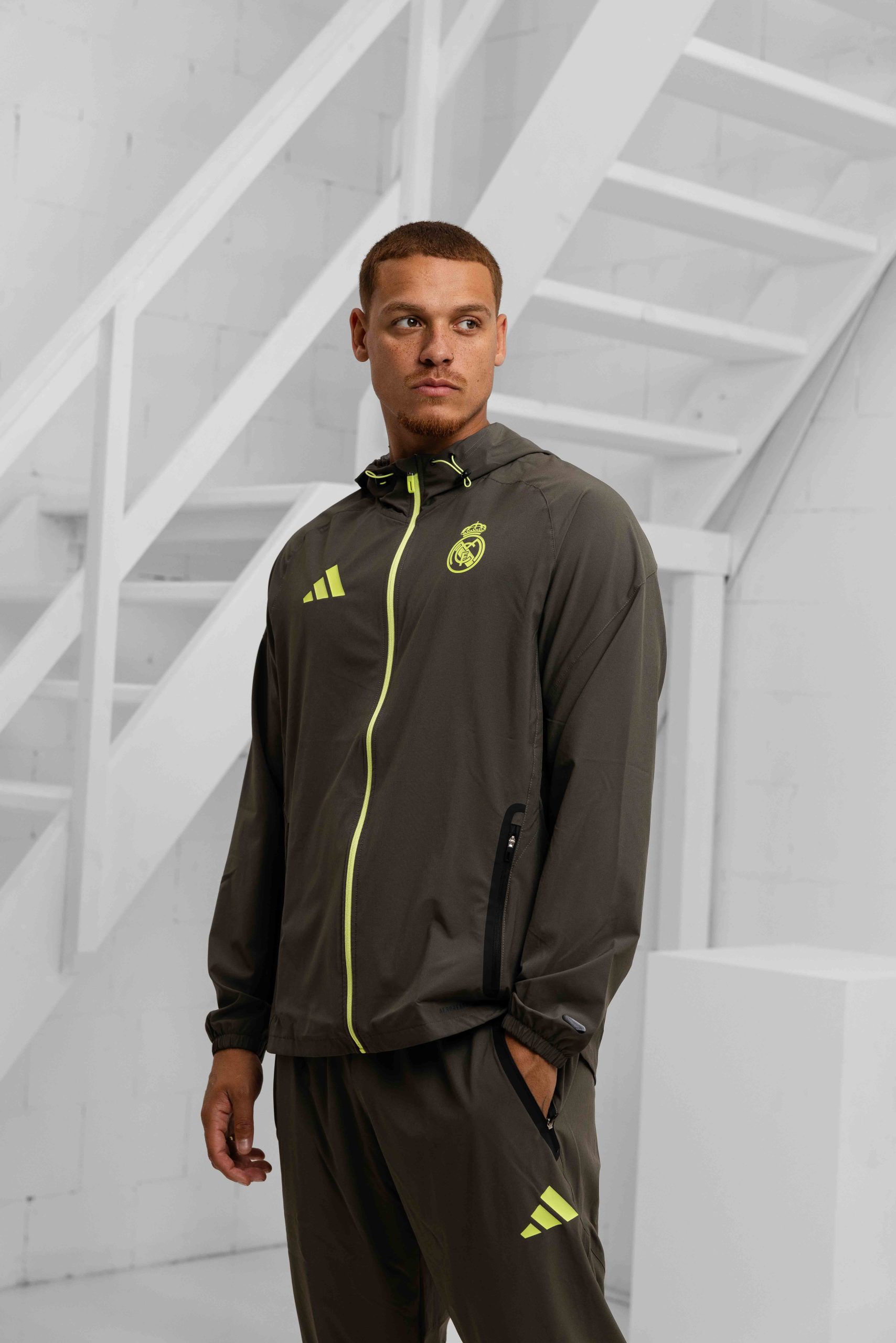 Real Madrid Vis Tech Trainingspak Senior 2025/2026