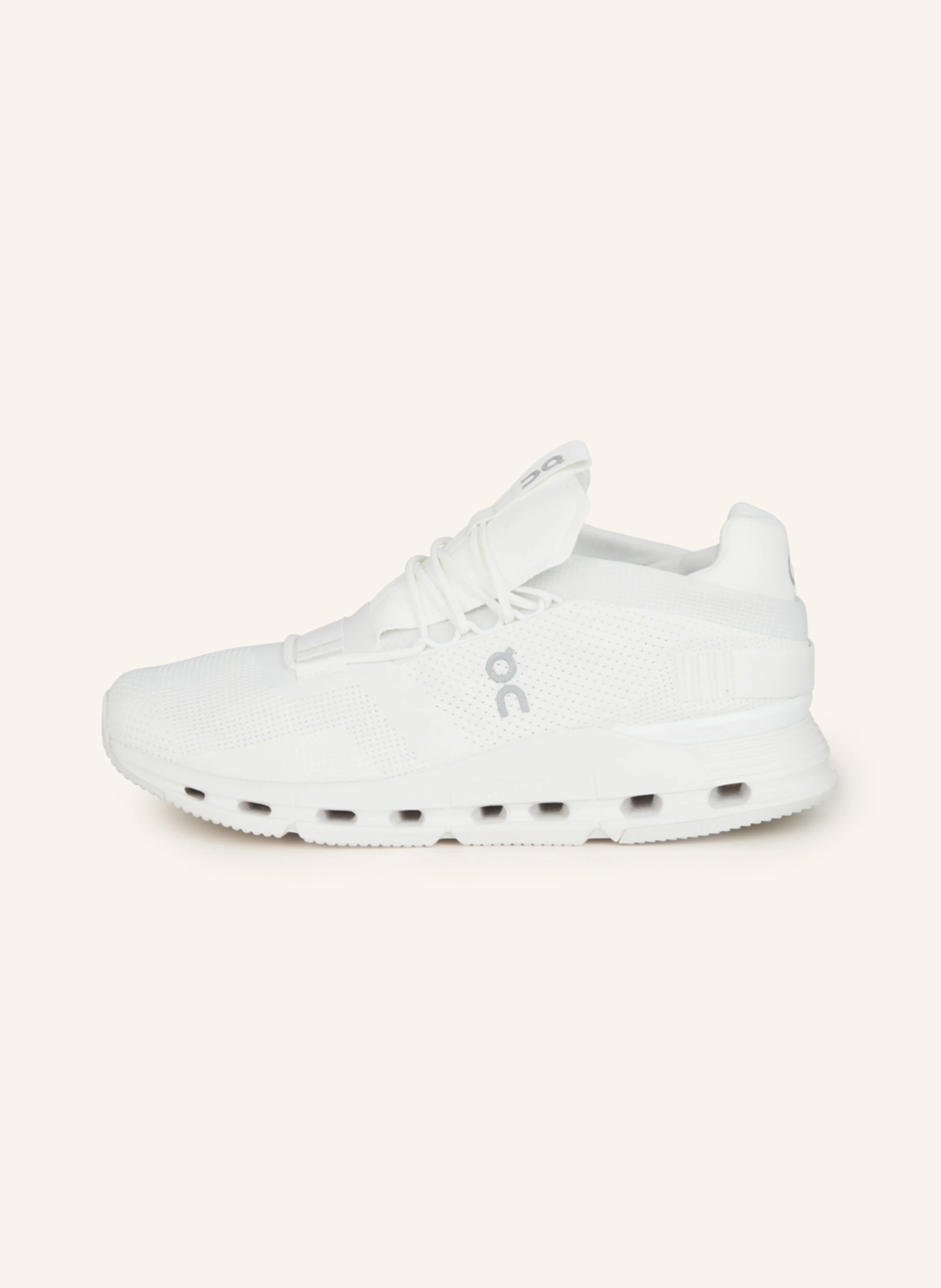 On Sneaker CLOUDNOVA UNDYED