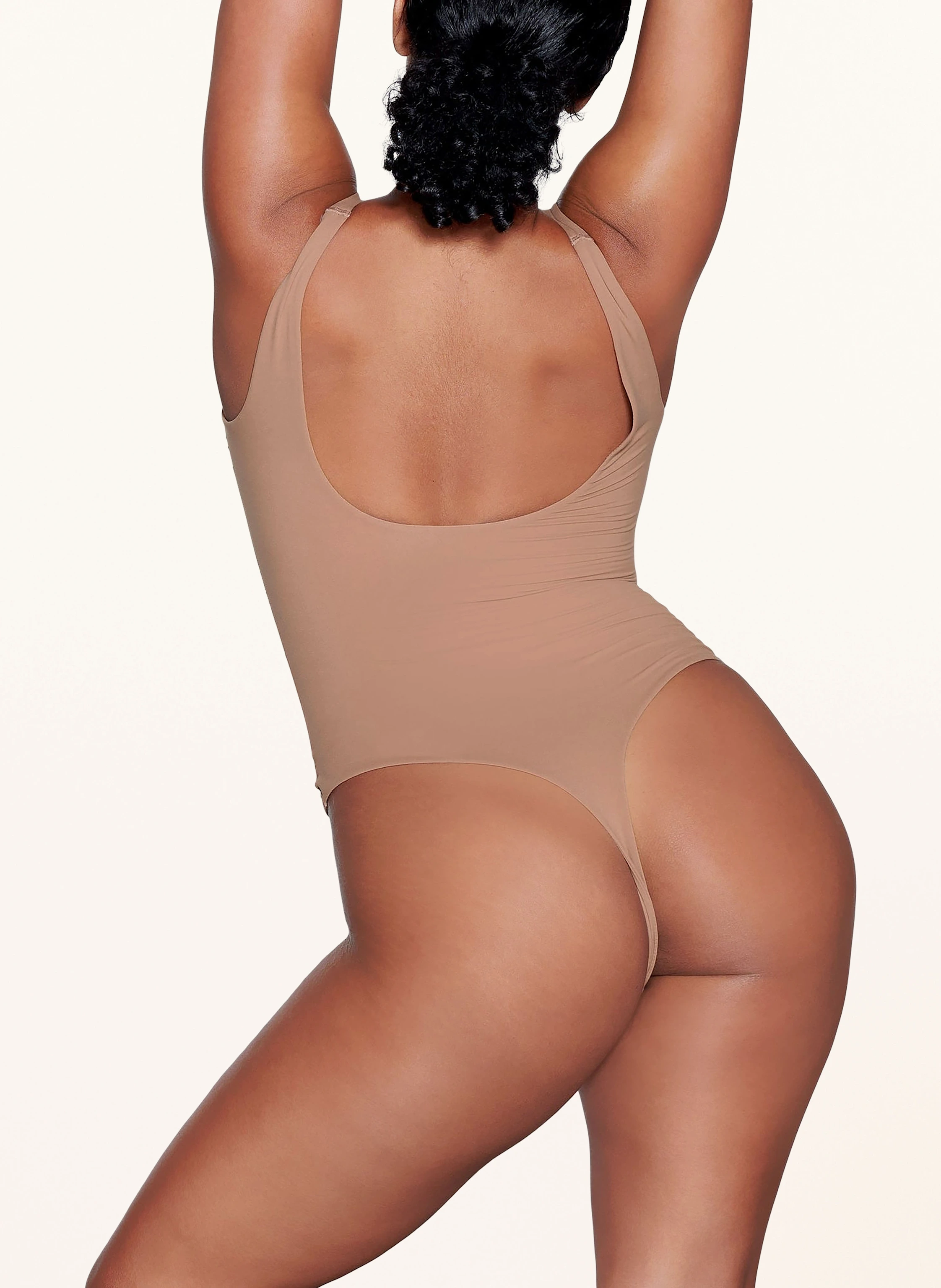 SKIMS String-Body FITS EVERYBODY