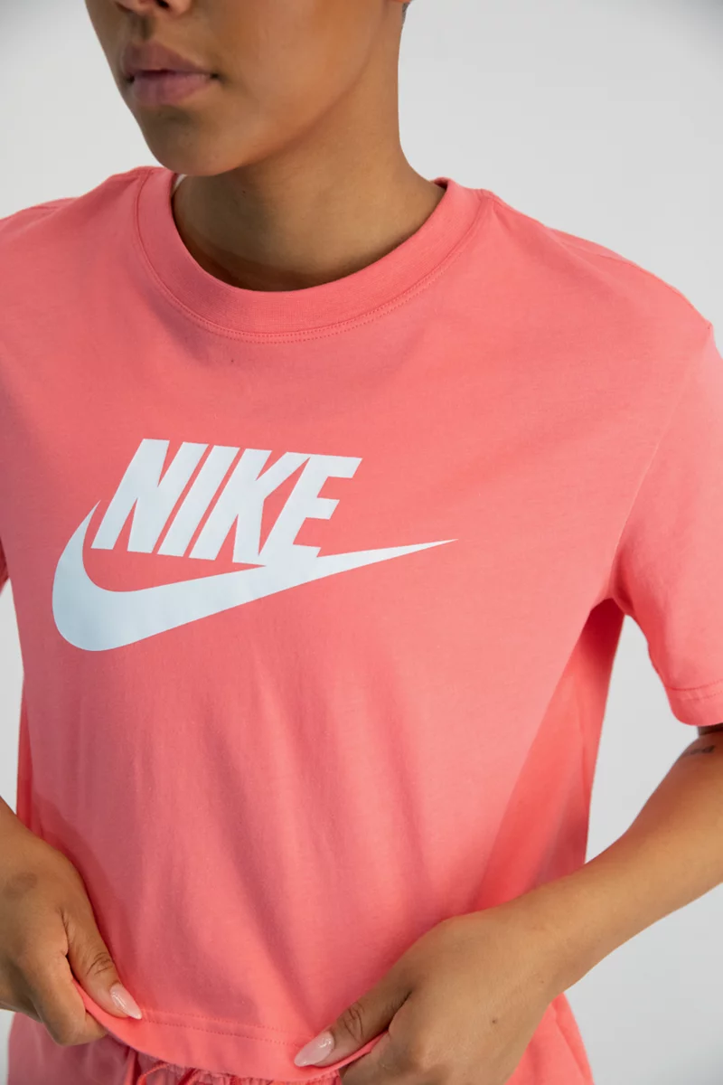 Nike Sportswear Essential Damen T-Shirt