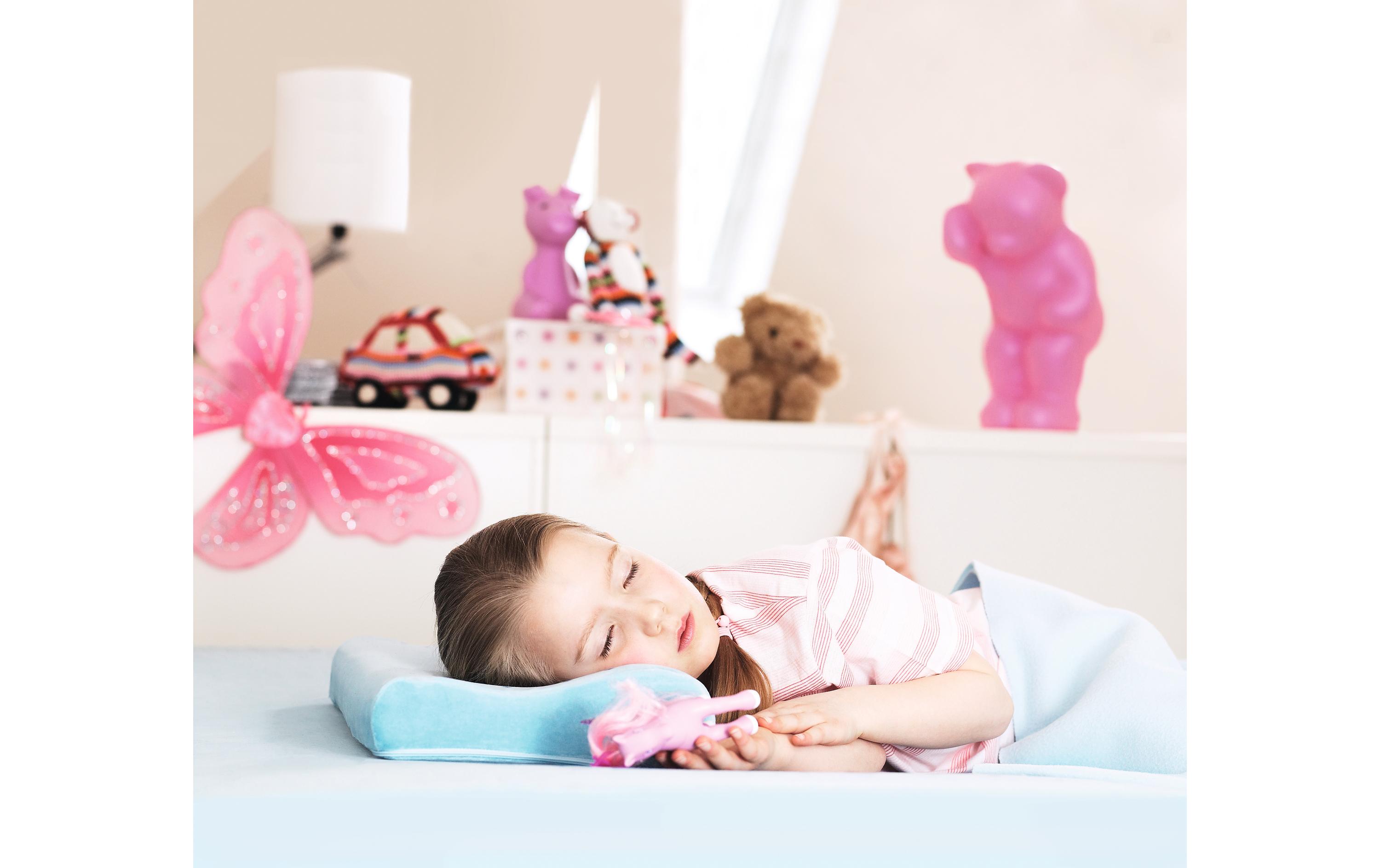 Kissen für Kinder, mit Baumwollbezug 50 x 7 cm<br>Ergonomisches Nackenkissen von elsa