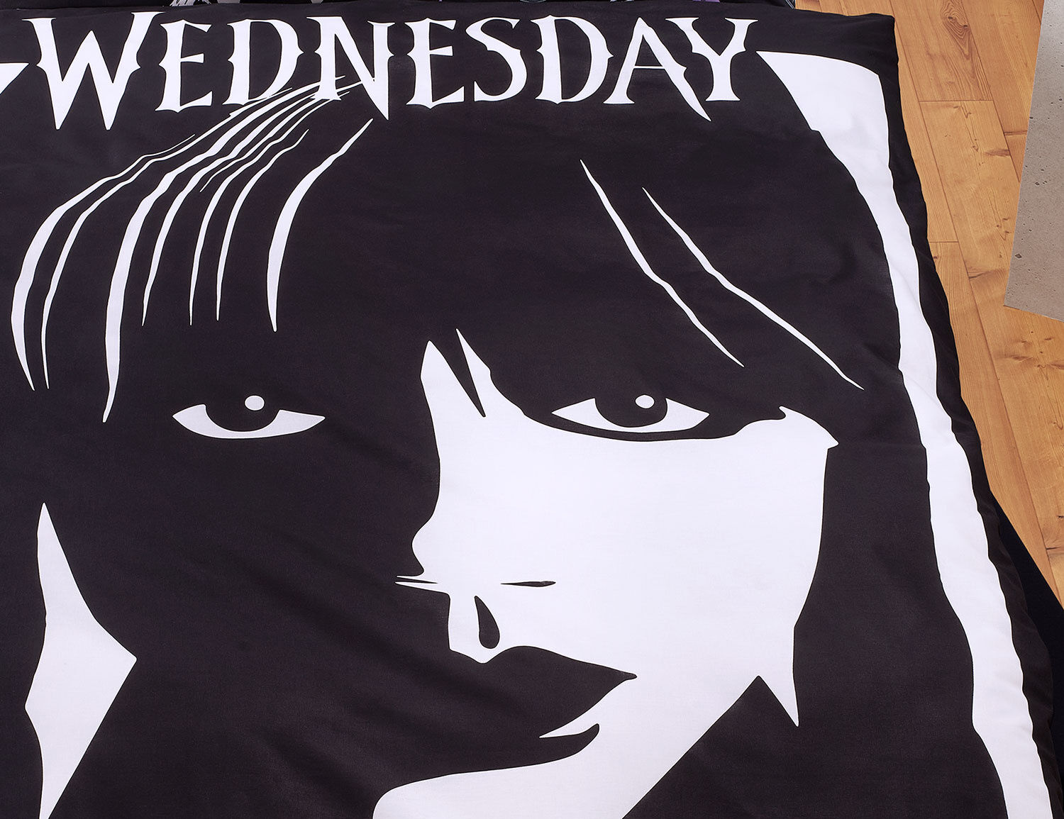 Bettwäsche mit Wednesday Addams