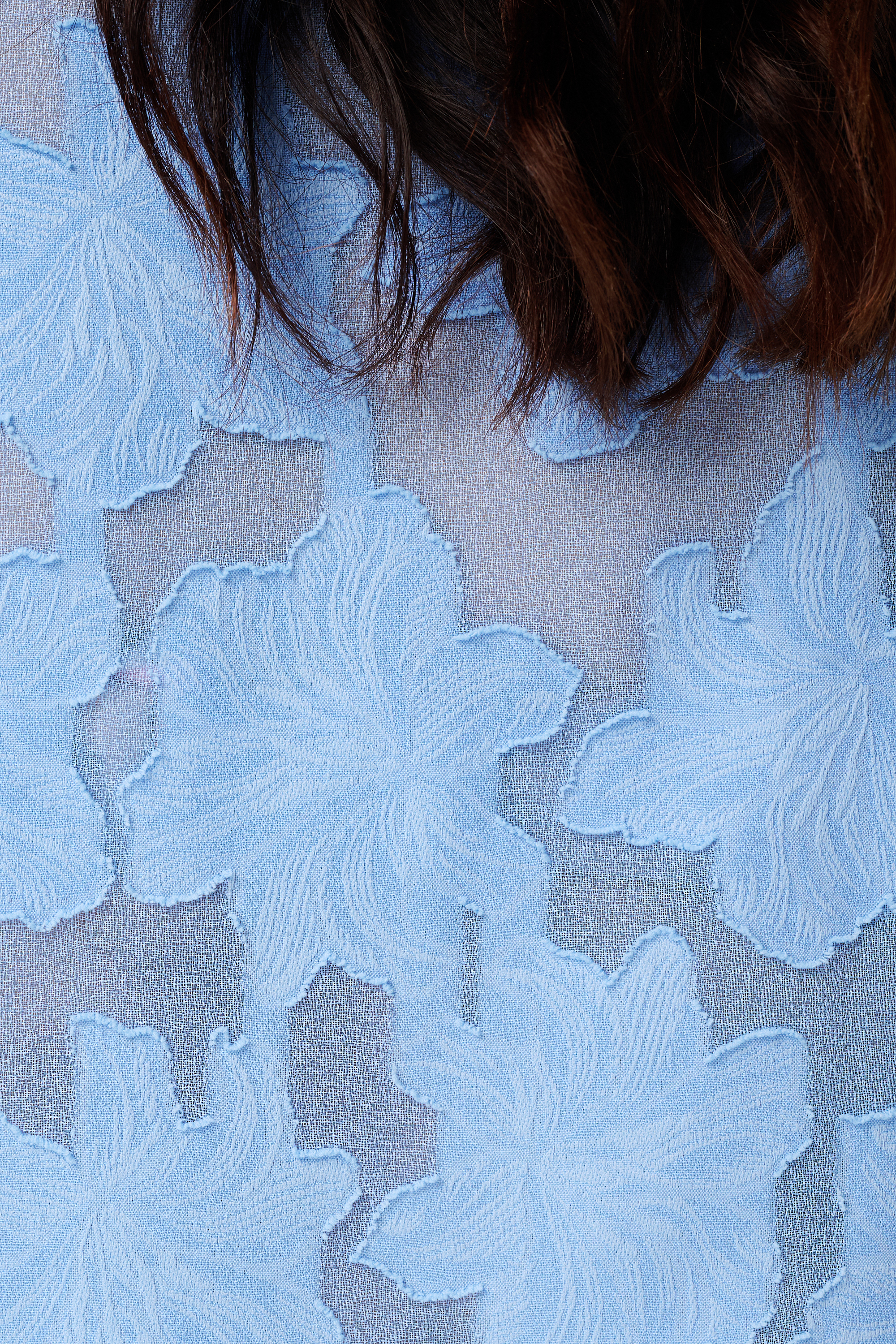 Sheer blouse met bloemen structuur blauw