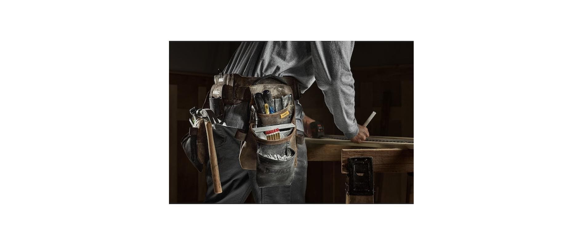 Werkzeuggürtel Leder<br>Werkzeuggürtel mit 25 Taschen, robustem Design und Komfort