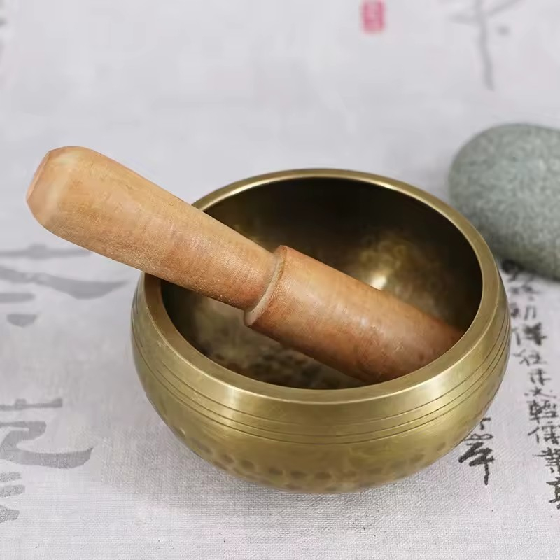 (Ø8cm) Tibetische Messing Klangschale Handgehämmerte Meditations Glocke inkl. Holz Klöppel - Gold