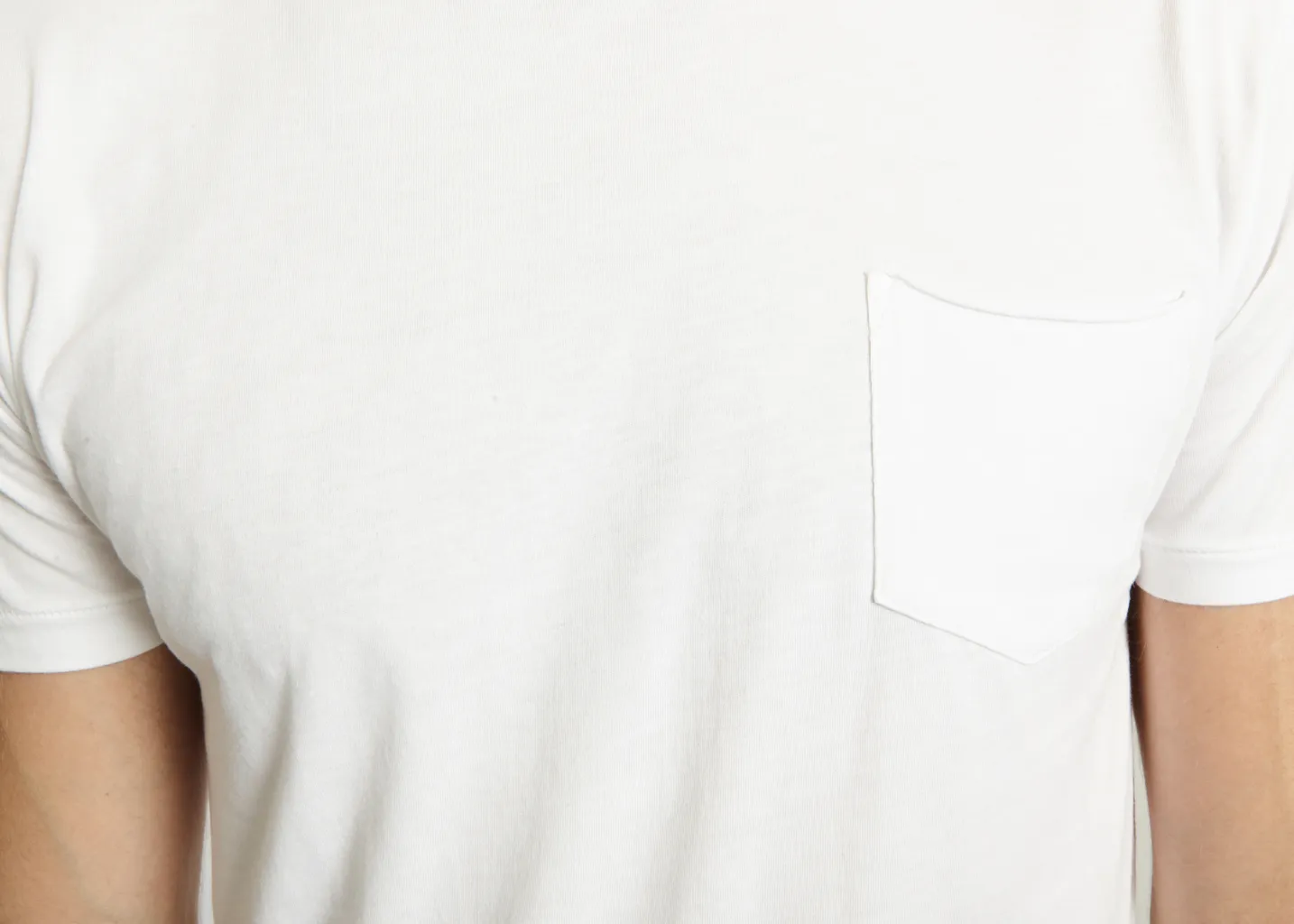 T-Shirt Basic A Poche KCA