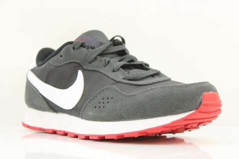 Nike Sneaker