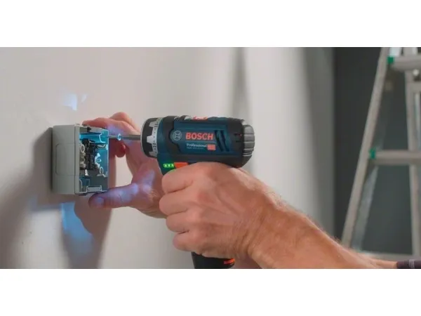Bosch AKKUSKRUETRÆKKER GSR12V-15FC 2X2AH 4XBOR
