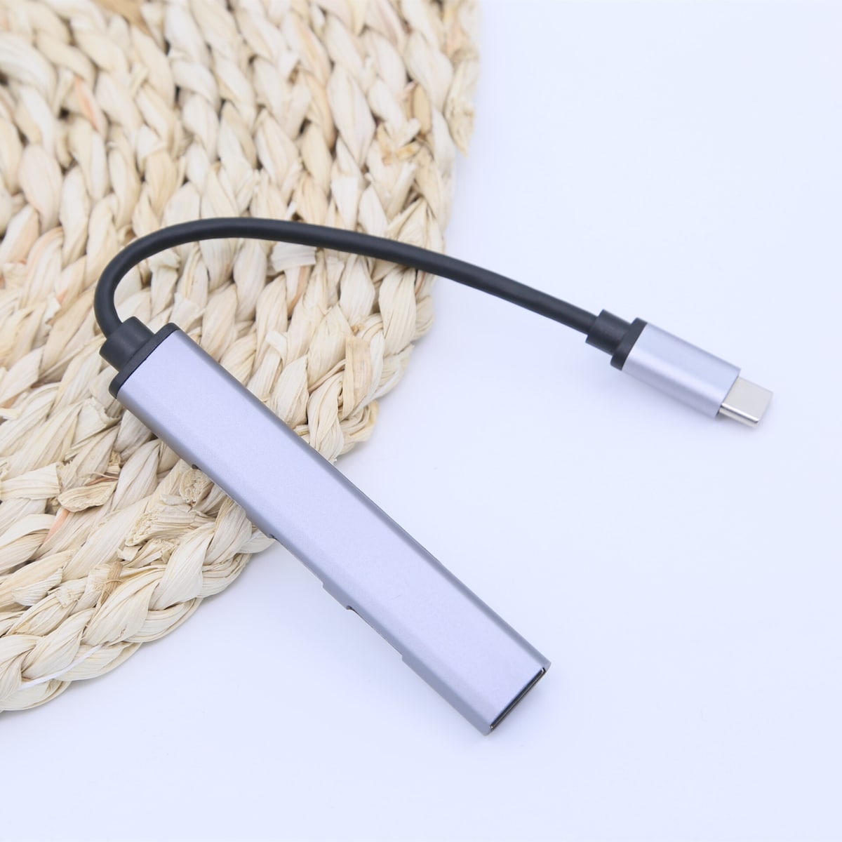 USB-C-hub med 4 USB-porter 5 Gbps aluminium
