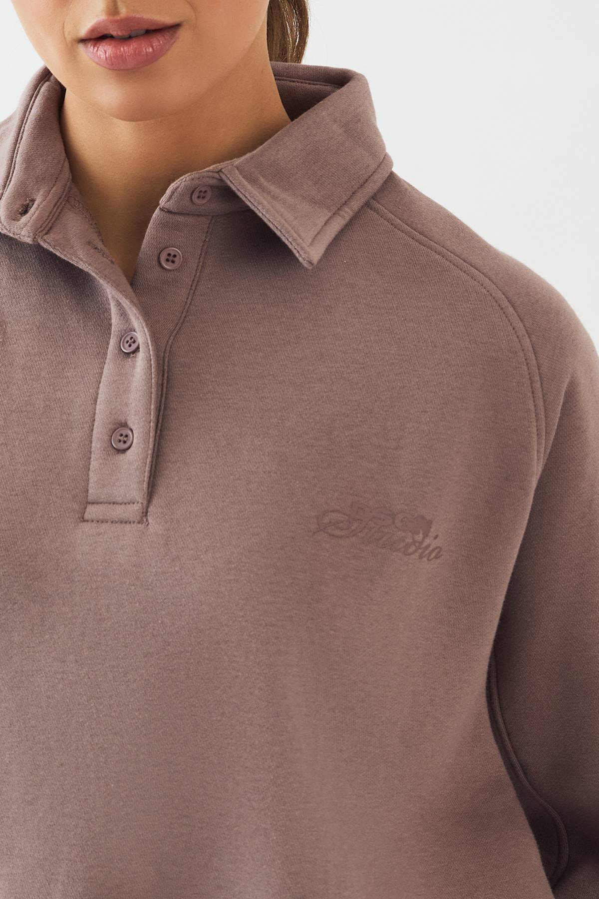 Sweat-shirt Rugby à Col et Coutures Raglan DSGN Studio