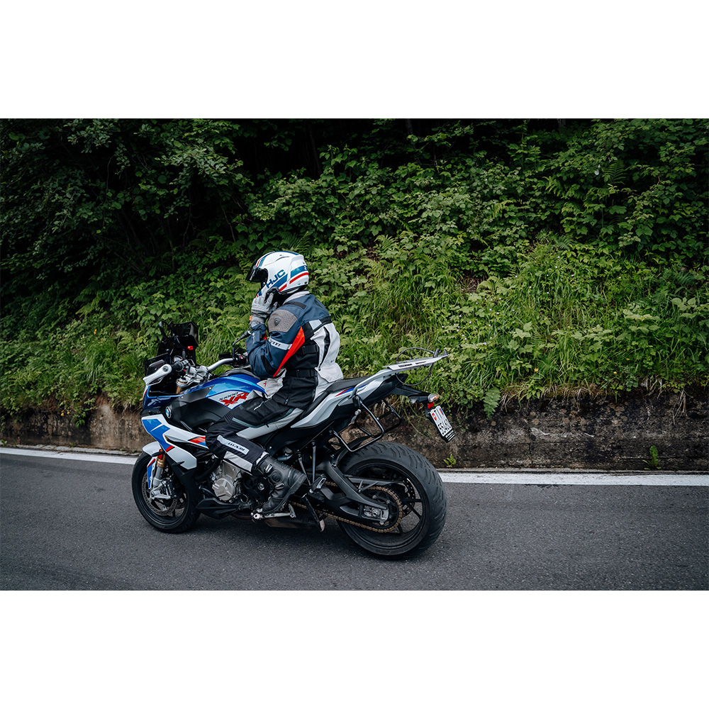 (2er Set) IP67 UCOM 8R Motorrad Helm Intercom Bluetooth Headset 1.6km Reichweite / bis zu 24 Benutzer (INTERPHOUCOM8RTP)
