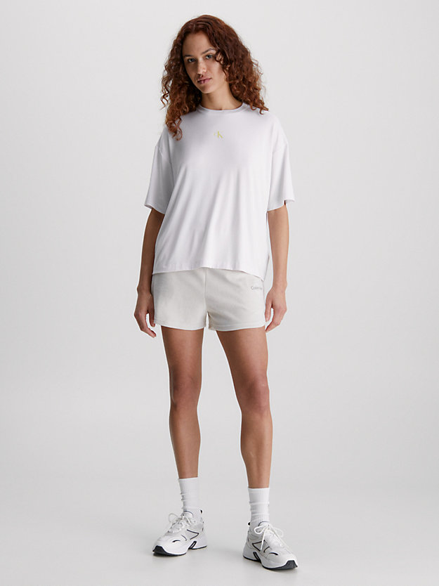 Camiseta oversized com logo nas costas