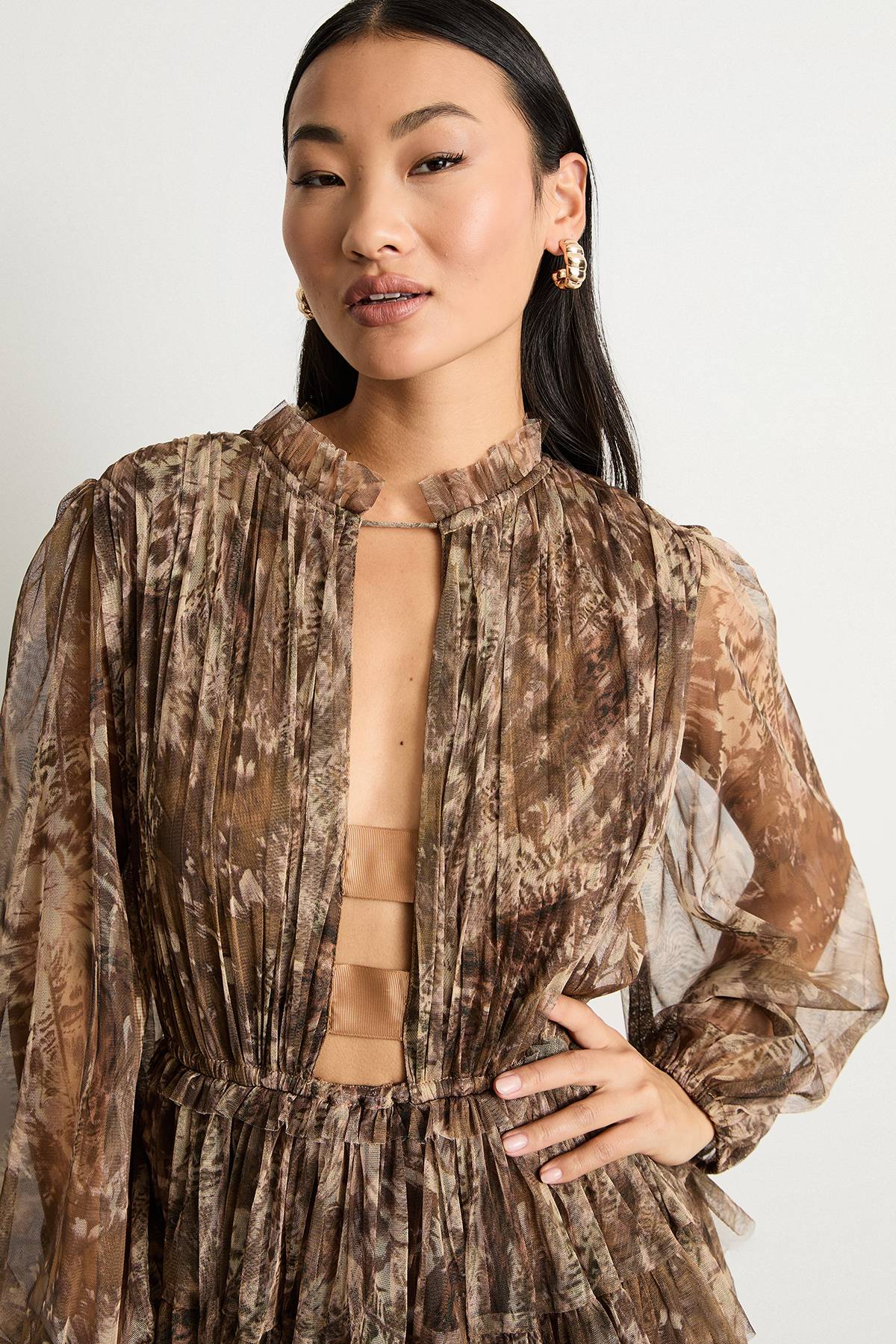 Warehouse Robe Maxi en Tulle à Col Volants Petite