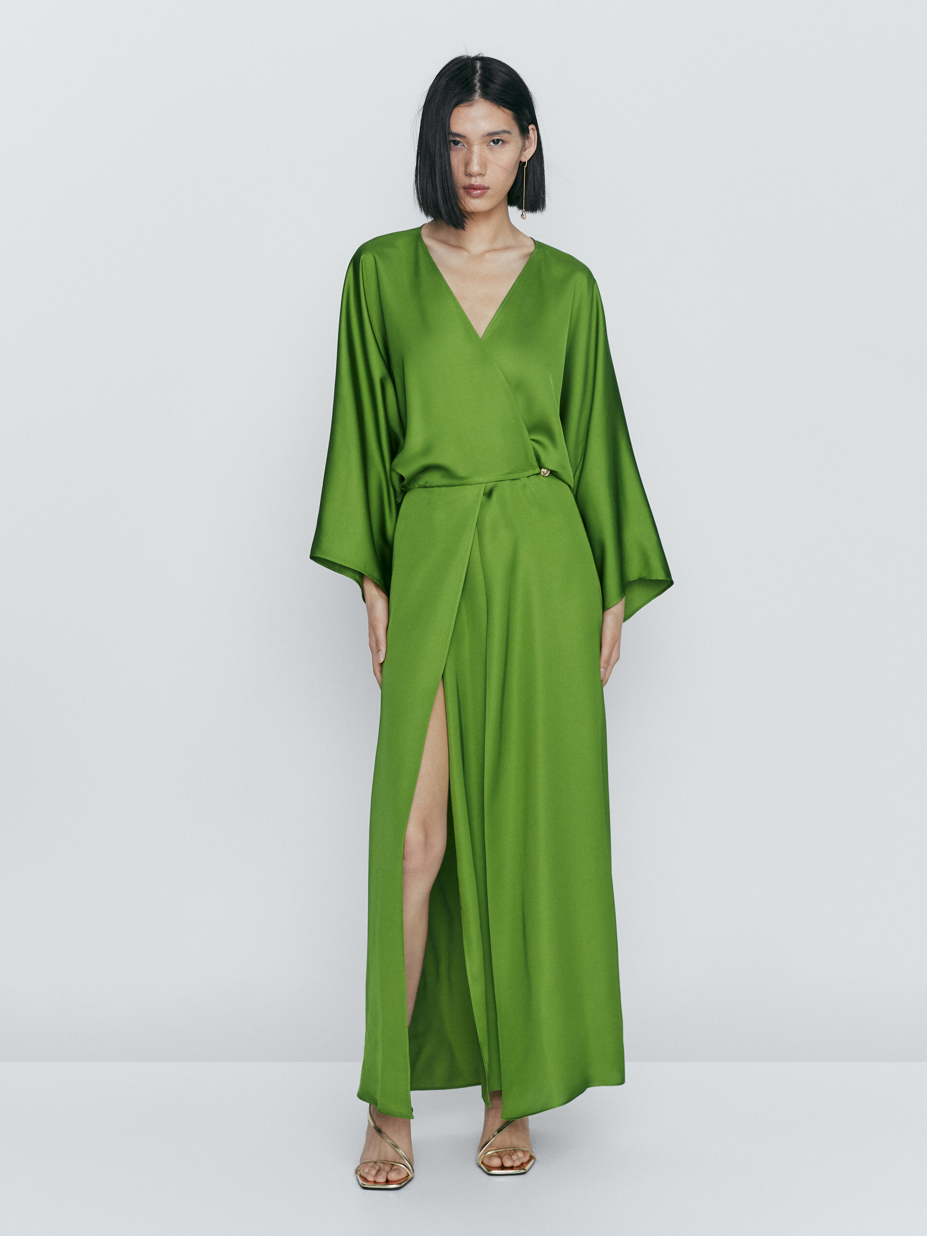 Vestido quimono fluido com detalhe de faixa - VERDE