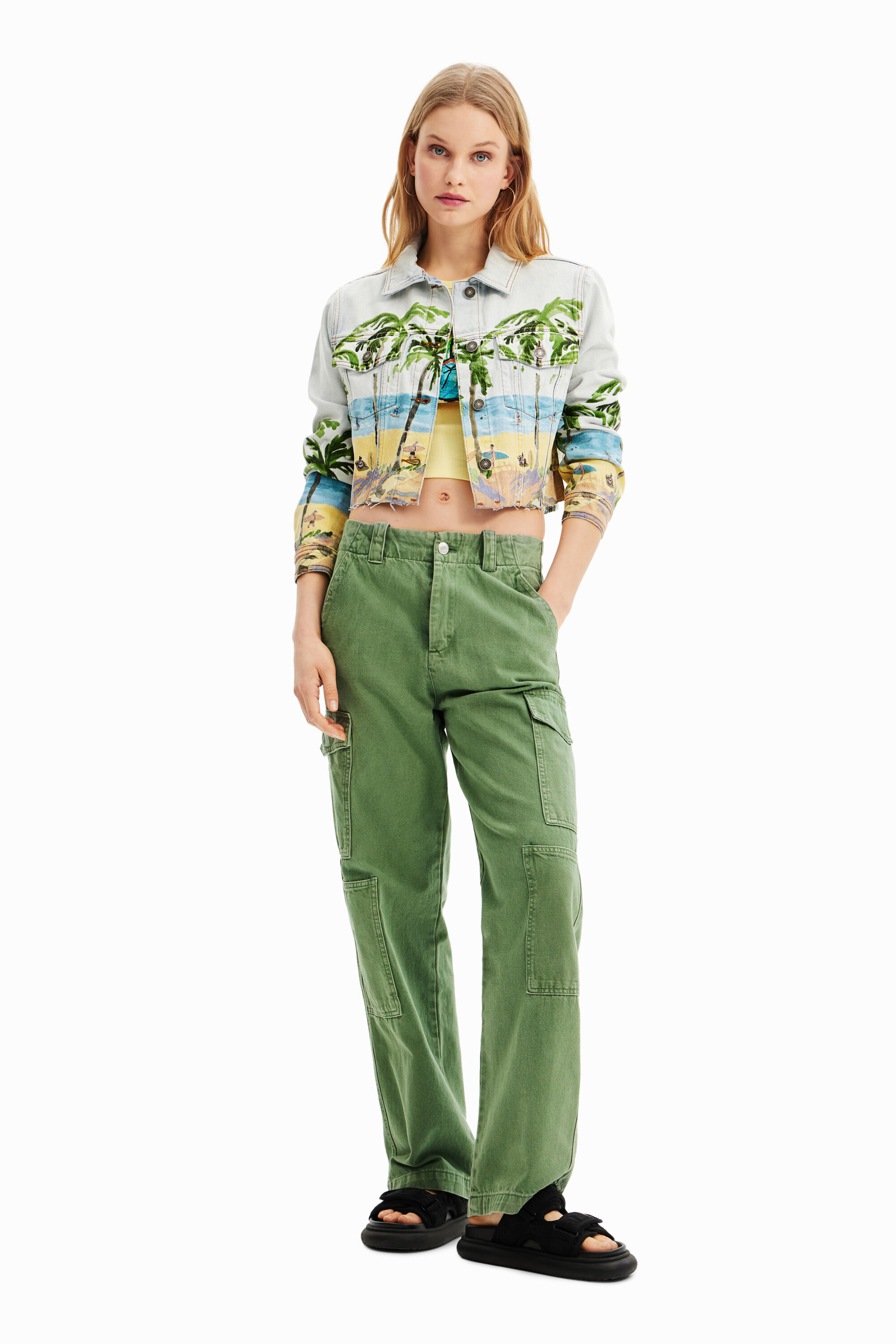 Veste courte en jean tropicale