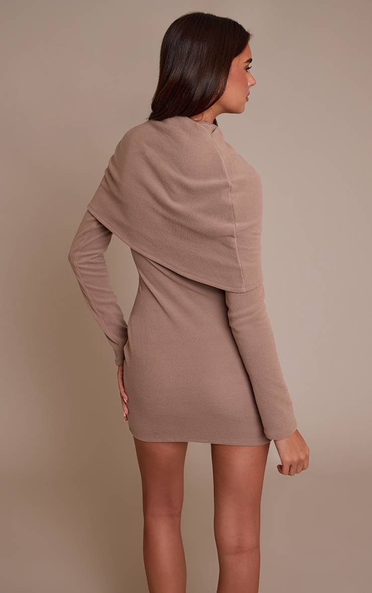 Taupe Robe Moulante À Manches Longues Avec Superposition Côtelée