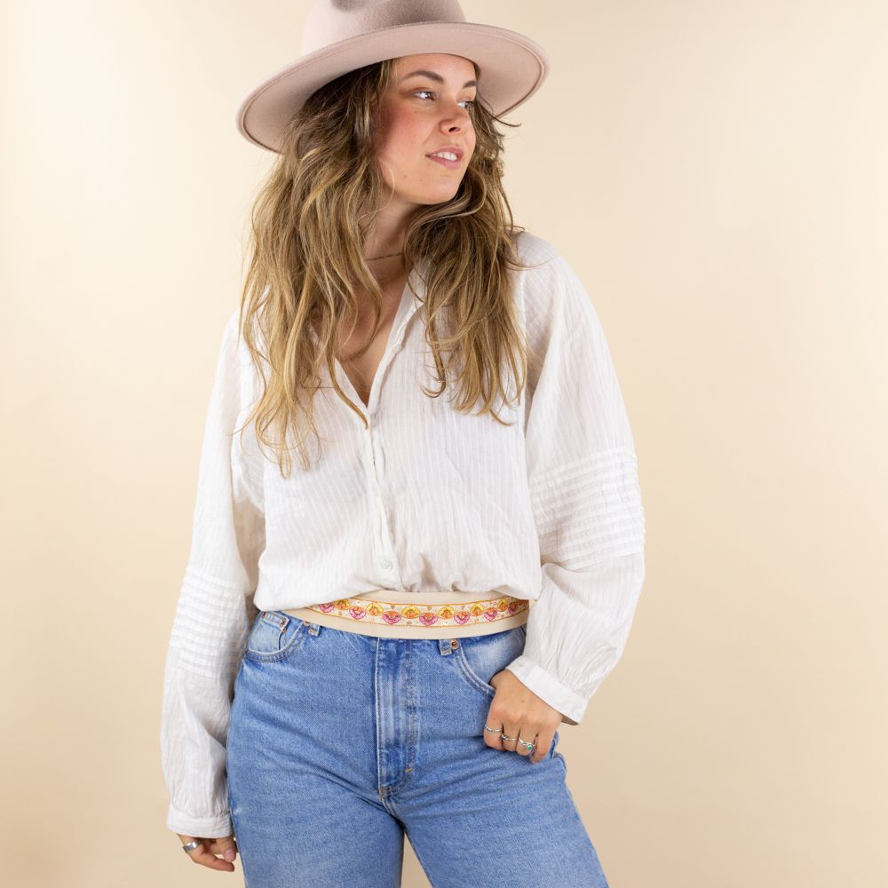 Moonrise velvet riem Chara beige met borduring