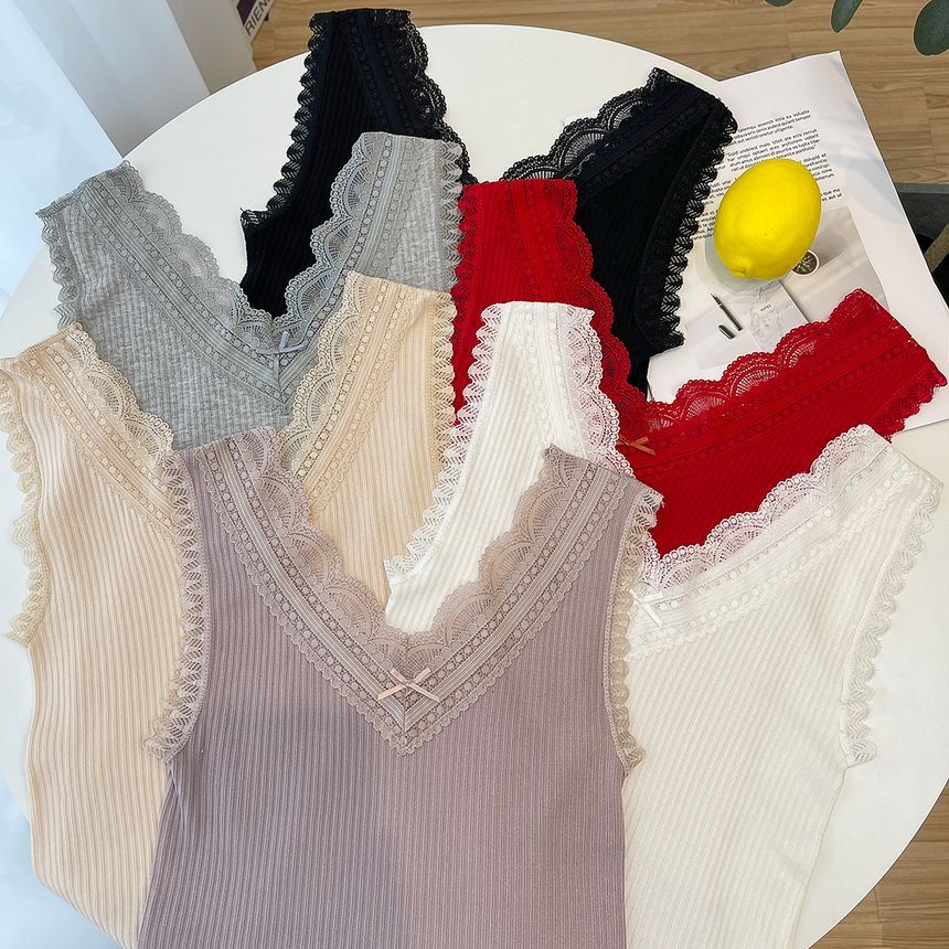Shiodome - Tanktop met V-hals en kanten rand