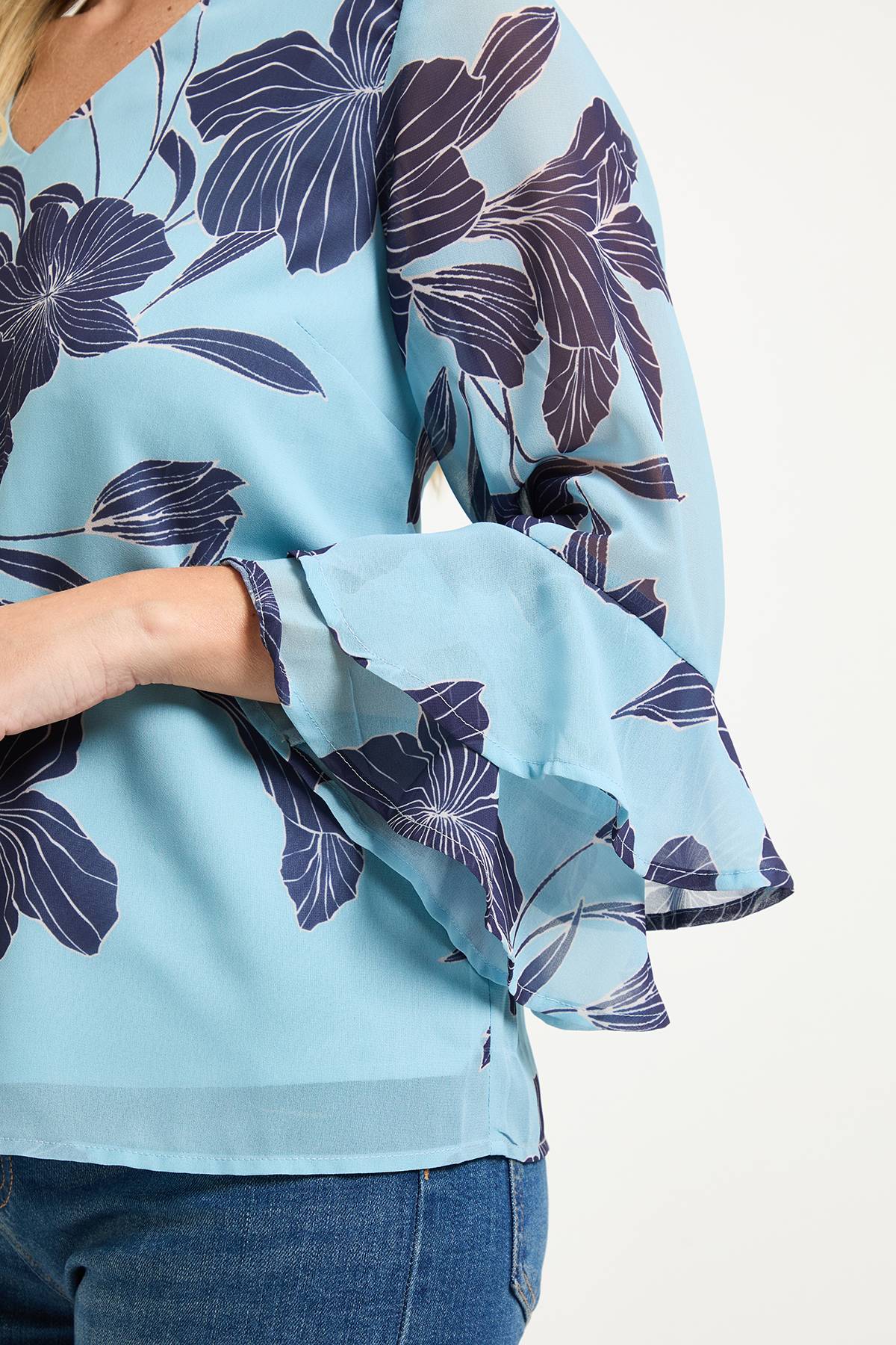 Wallis Haut Petite À Manches Évasées À Motif Floral