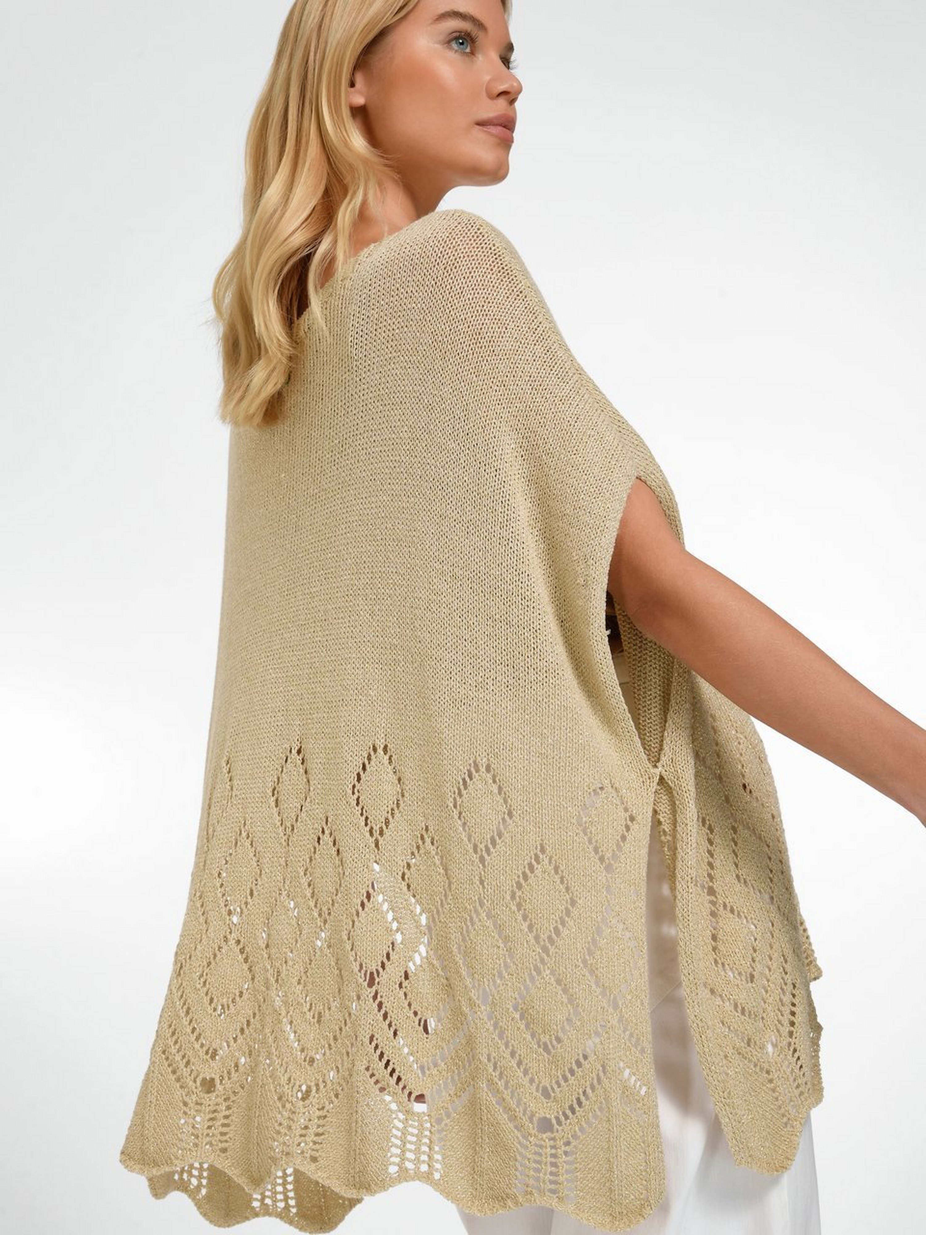 Poncho mit U-Boot-Ausschnitt