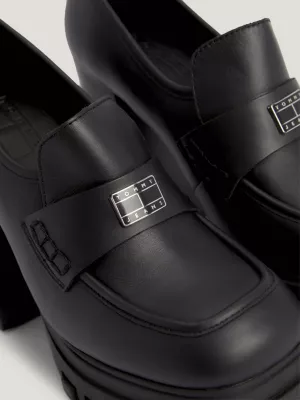 Mocassins de couro com salto bloco