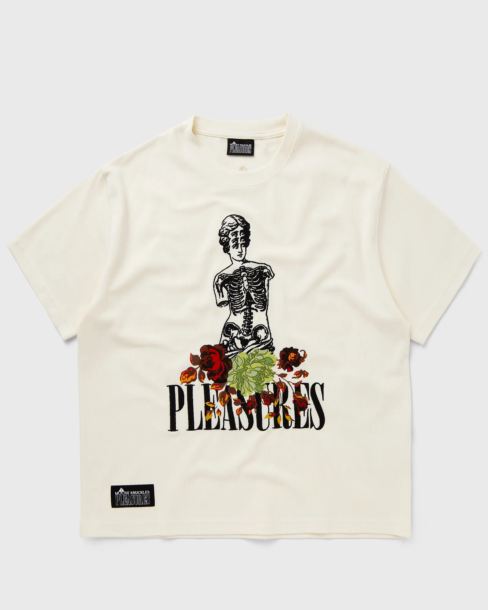 Moose Knuckles x PLEASURES STATUE GRAPHIC TEE