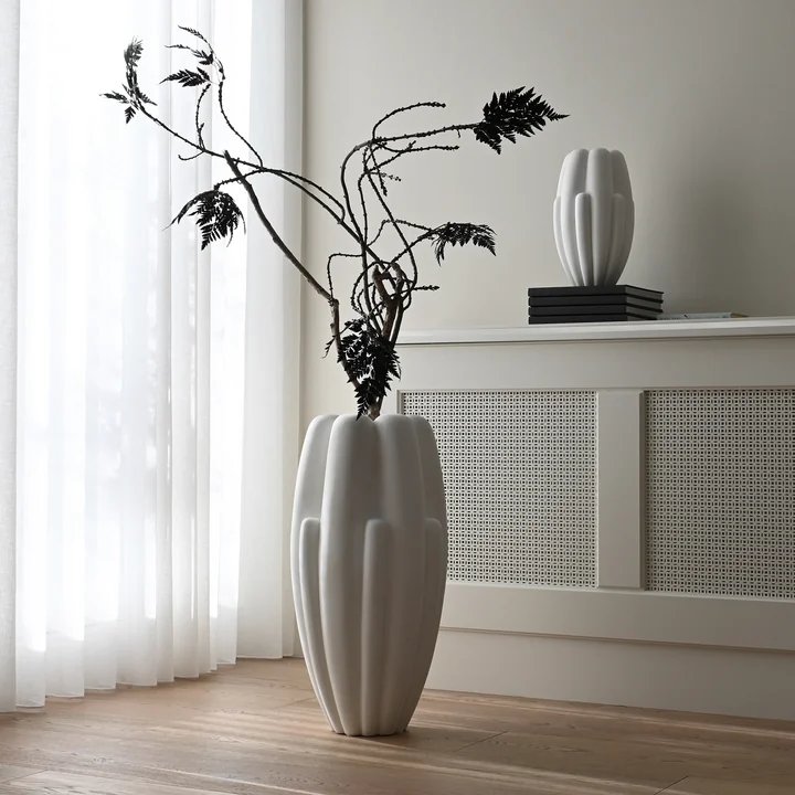 101 Copenhagen - Bloom Slim Vase, mini, bone white