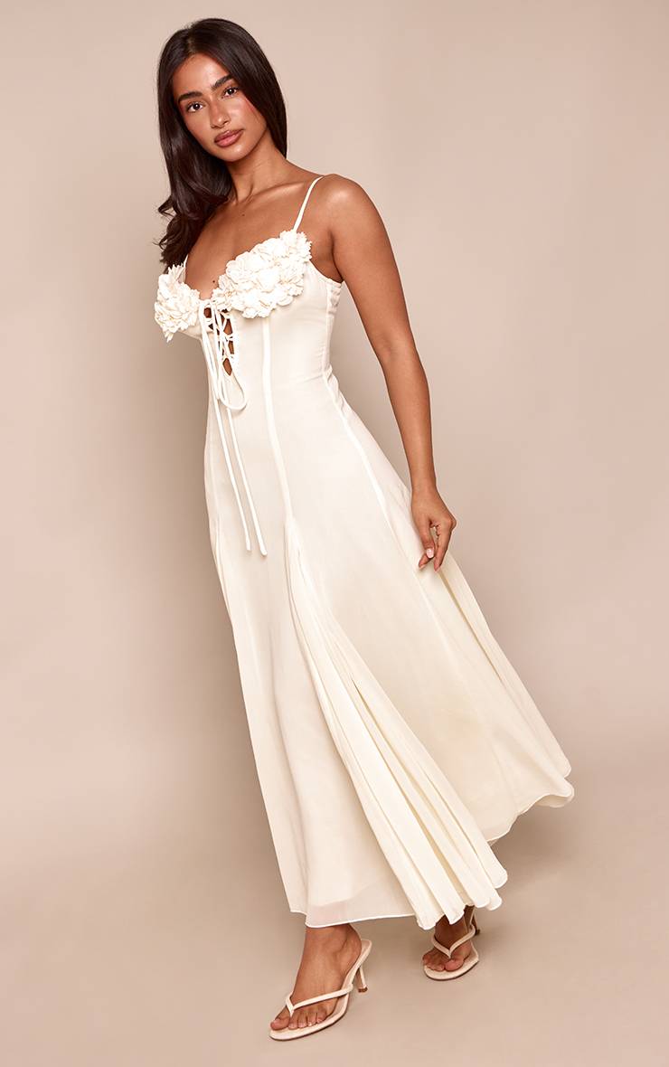Butter Yellow Robe Longue En Mousseline À Godets Motif Floral Crème Avec Liens À Nouer Sur Le Buste Petite