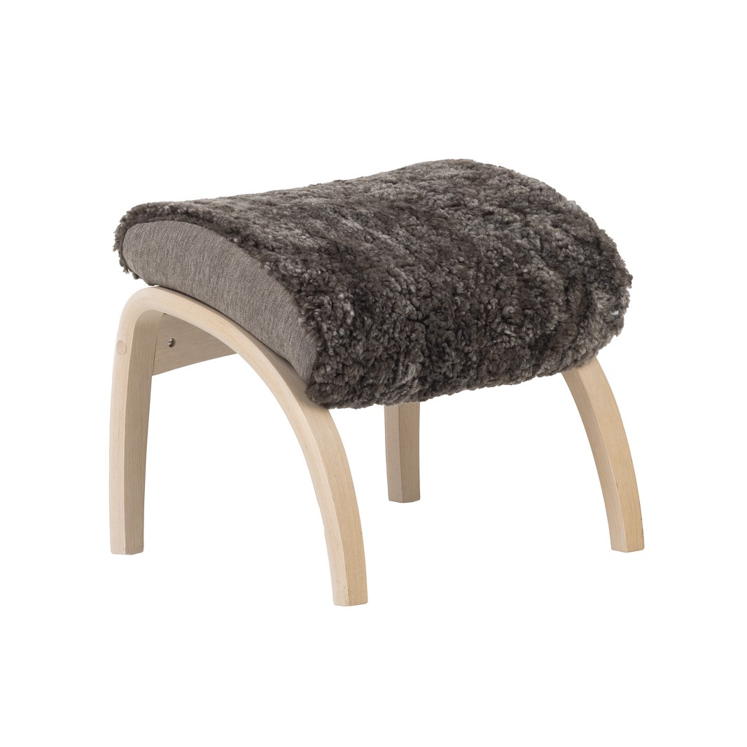 Delta Adventure krakk Fåreskinn Scandinavian Brown med ben i hvitpigmentert eik.