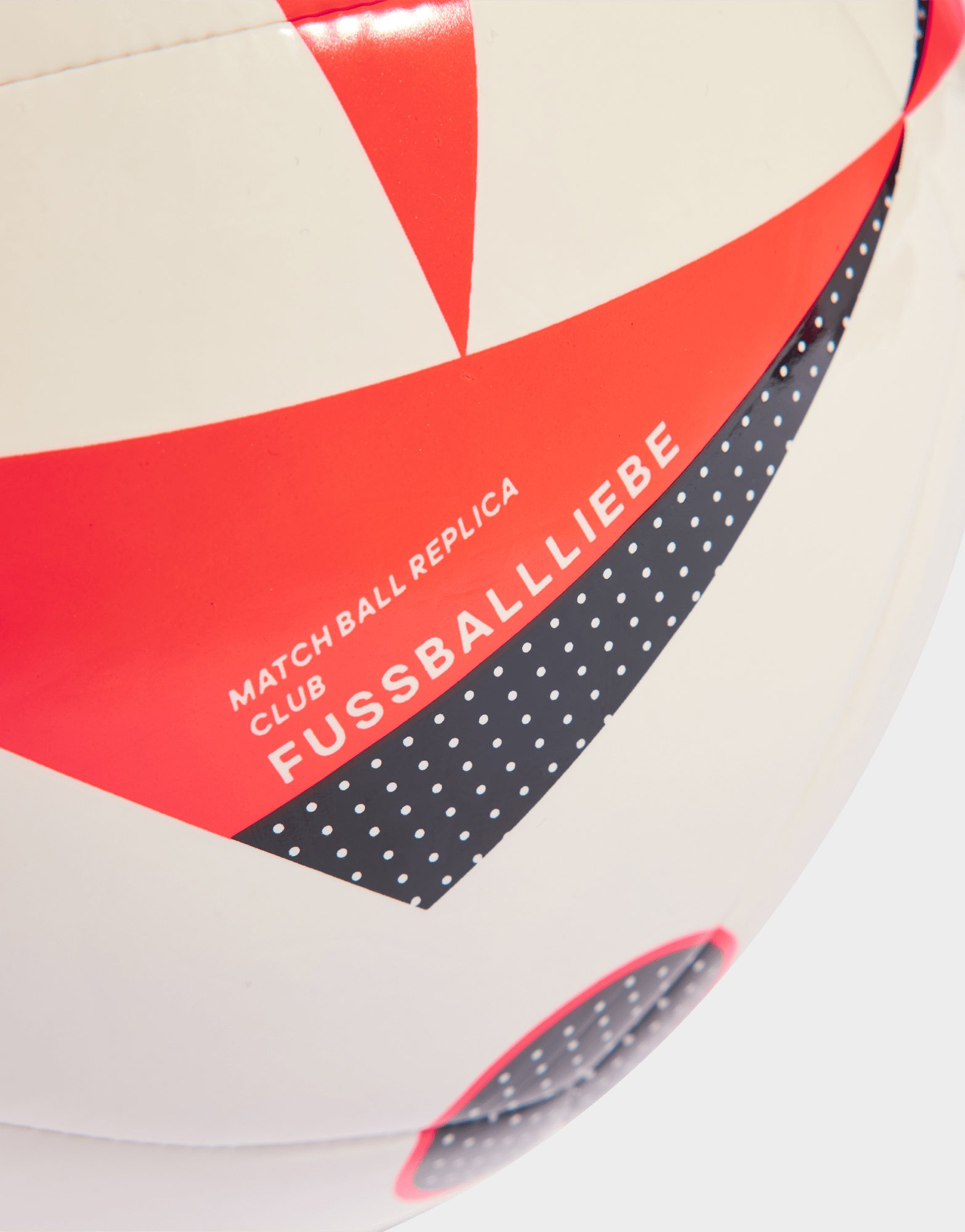 adidas Ballon Fussballliebe Club
