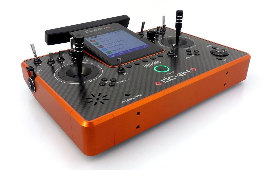 Fernsteuerung DC-24 II Carbon Line Orange<br>Professioneller 2.4 GHz Duplex Pultsender