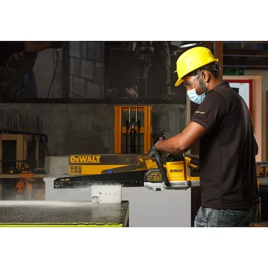 DeWALT DWE397 Alligatorsav