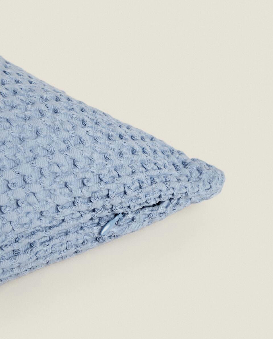 CAPA DE ALMOFADA EM MALHA WAFFLE