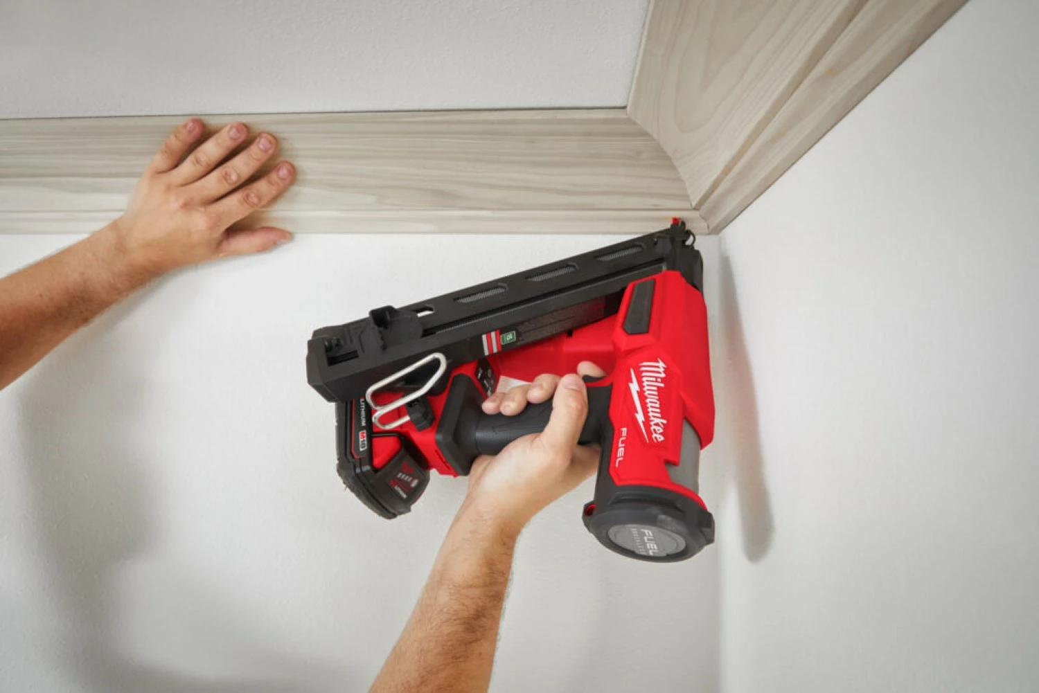 Milwaukee M18 FN15GA-0X 18V Li-ion Accu afwerktacker body in HD Box