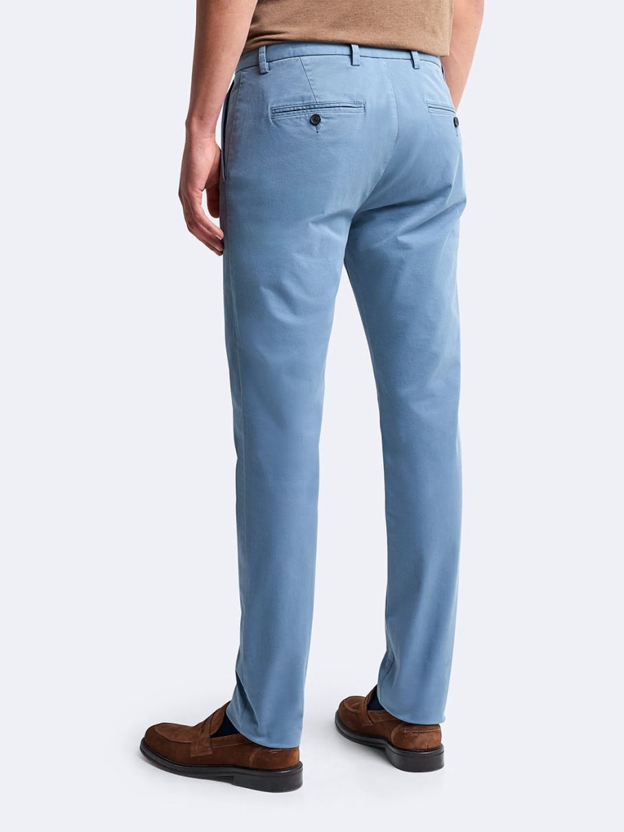 Chino slim en coton élasthane uni