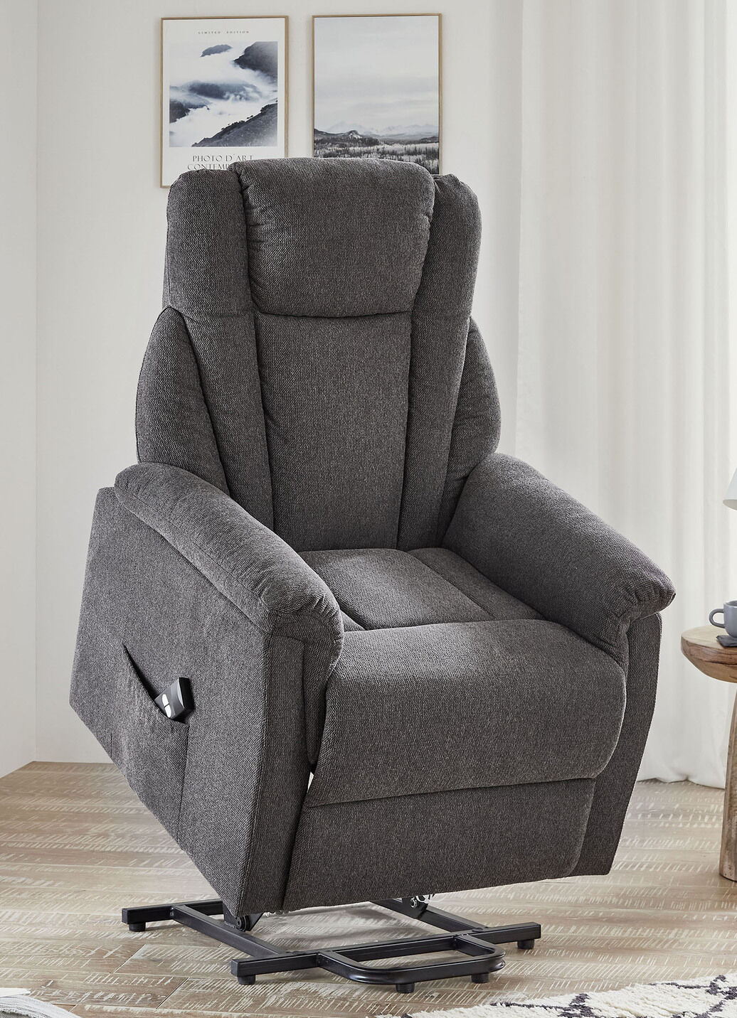 Gemütlicher TV-Sessel mit Motor und Aufstehhilfe