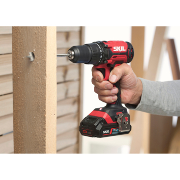SKIL 20V accuboormachine 3008HC + 2 accu's 2,0Ah + lader + 51-delige set + koffer