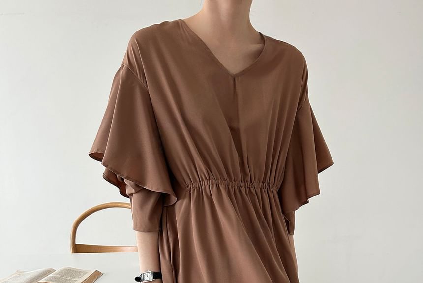 Chubby Girl - gelaagde lange mouw V-hals effen midi-jurk