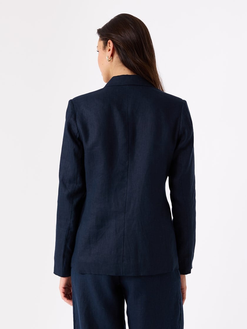 Meghan linblazer Sky Captain