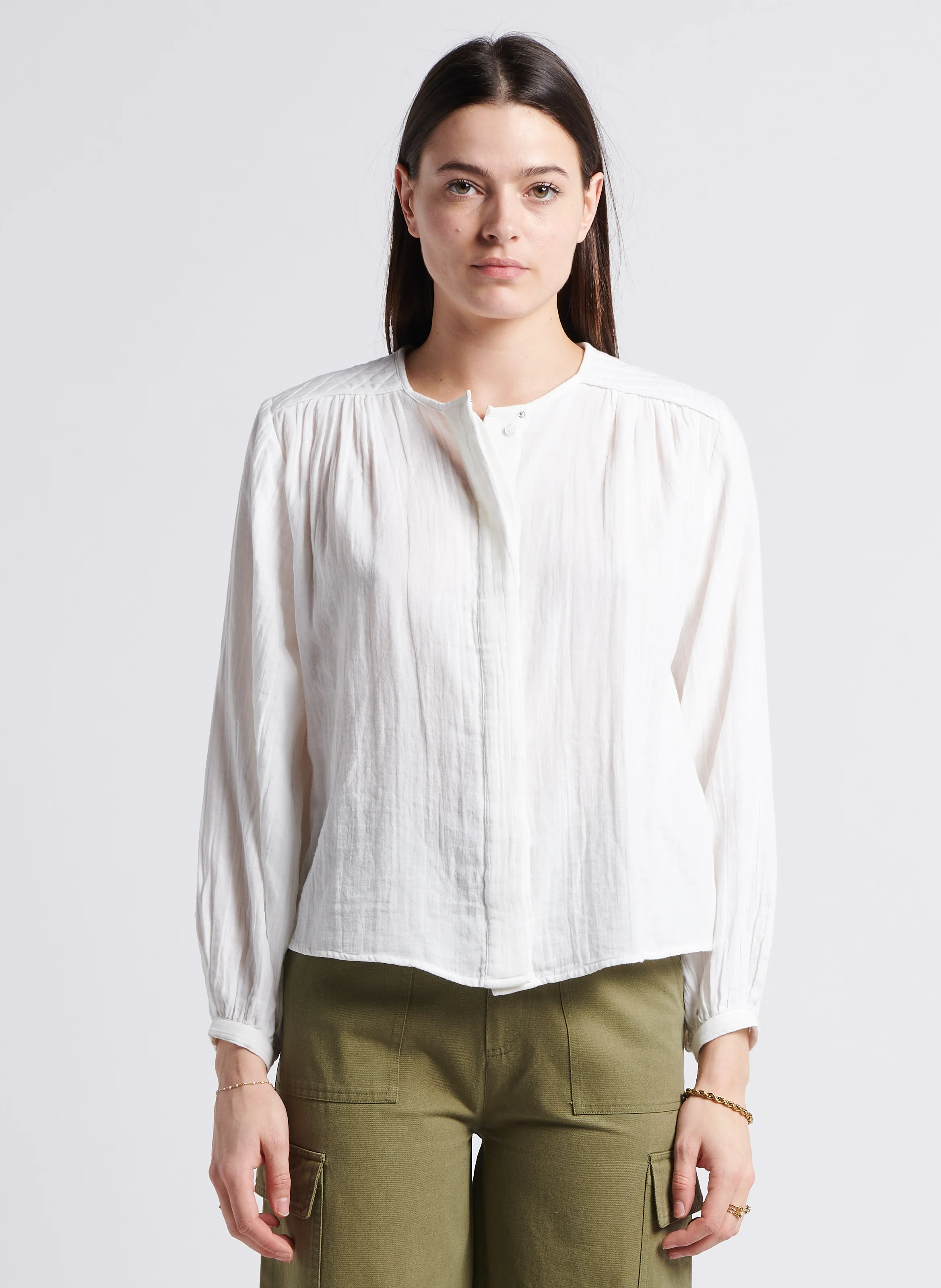 BERLIA - Top droit froncé et boutonné en coton | Blanc
