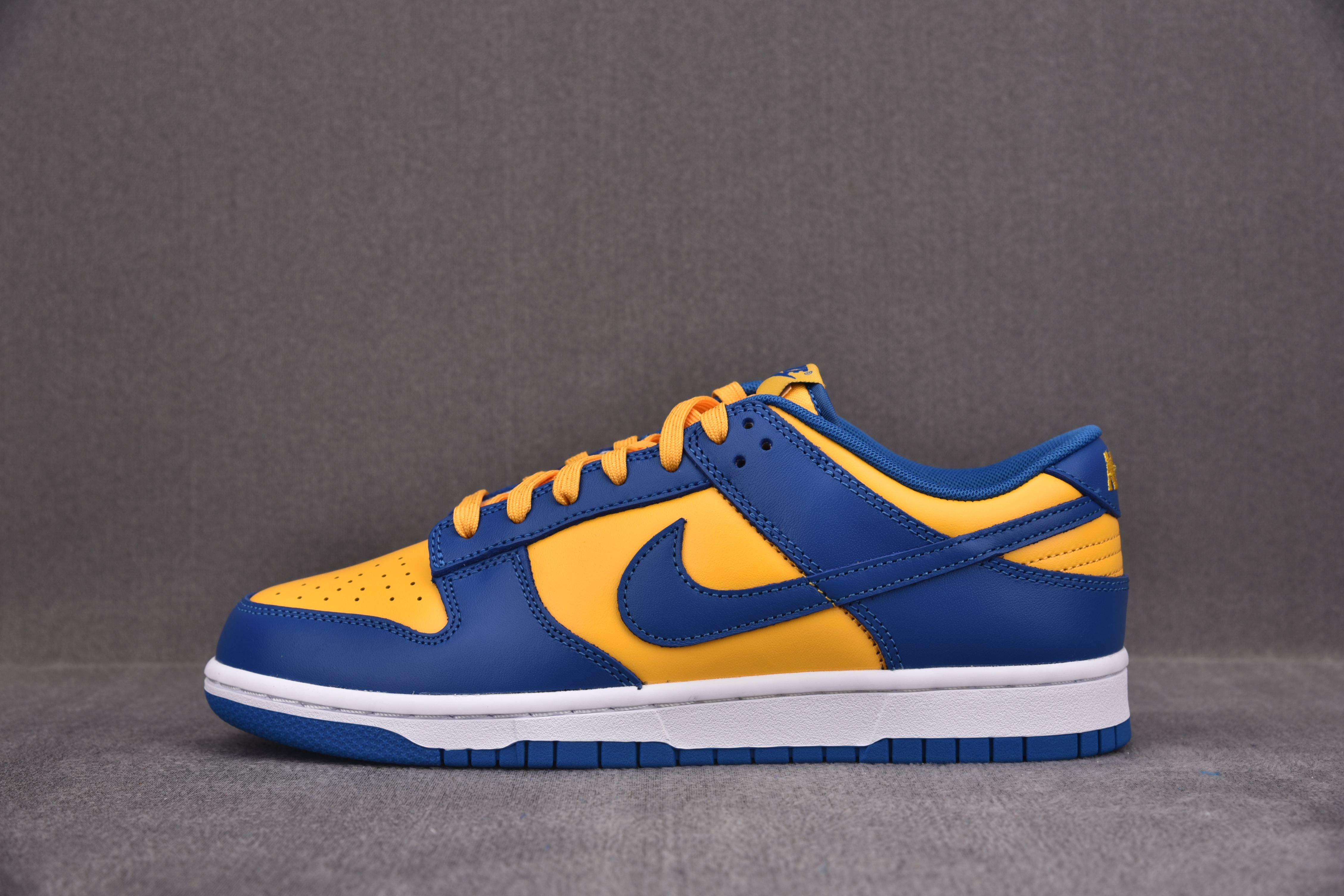 Nike Dunk Low UCLA