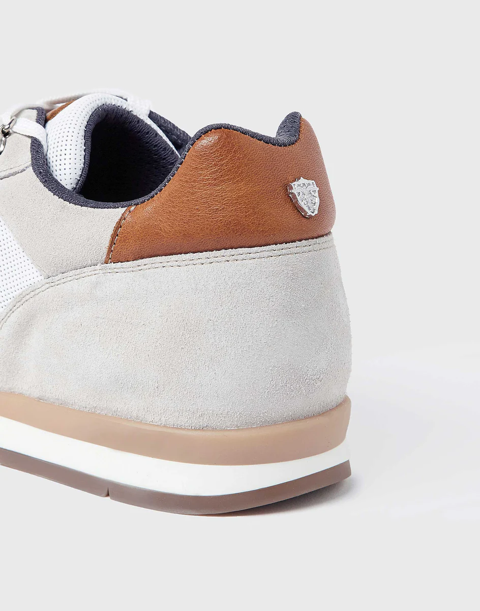 Sneakers en cuir blanc