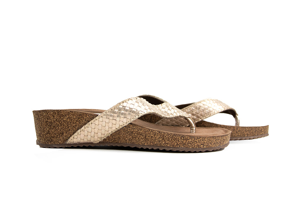 Lazamani Toe Post Slippers Weave Wedge Gold