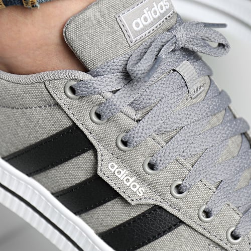 Baskets Daily 3.0 FW3270 Dove Grey Core Black Footwear White
