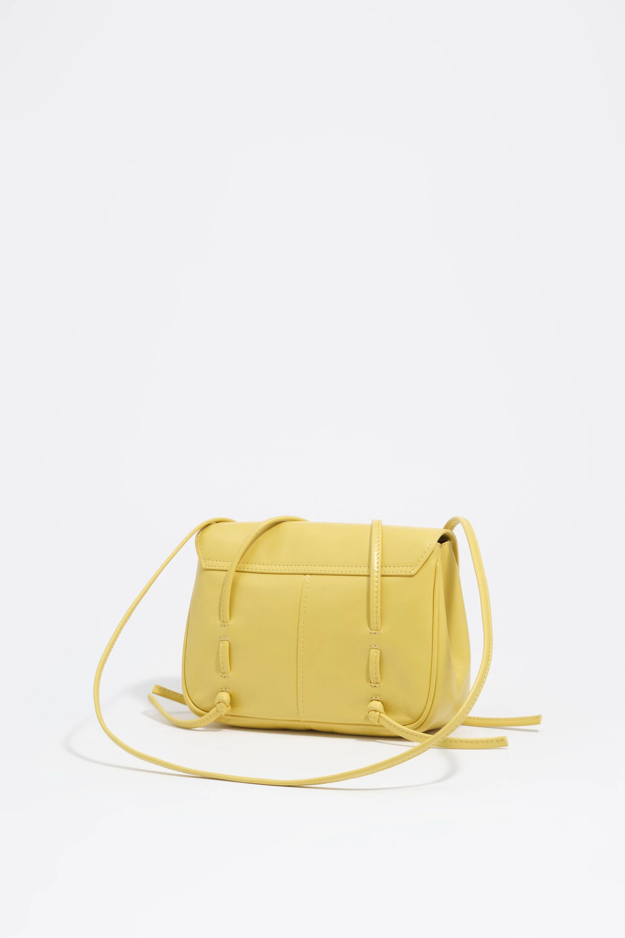 Bolsa mini flap de couro amarelo