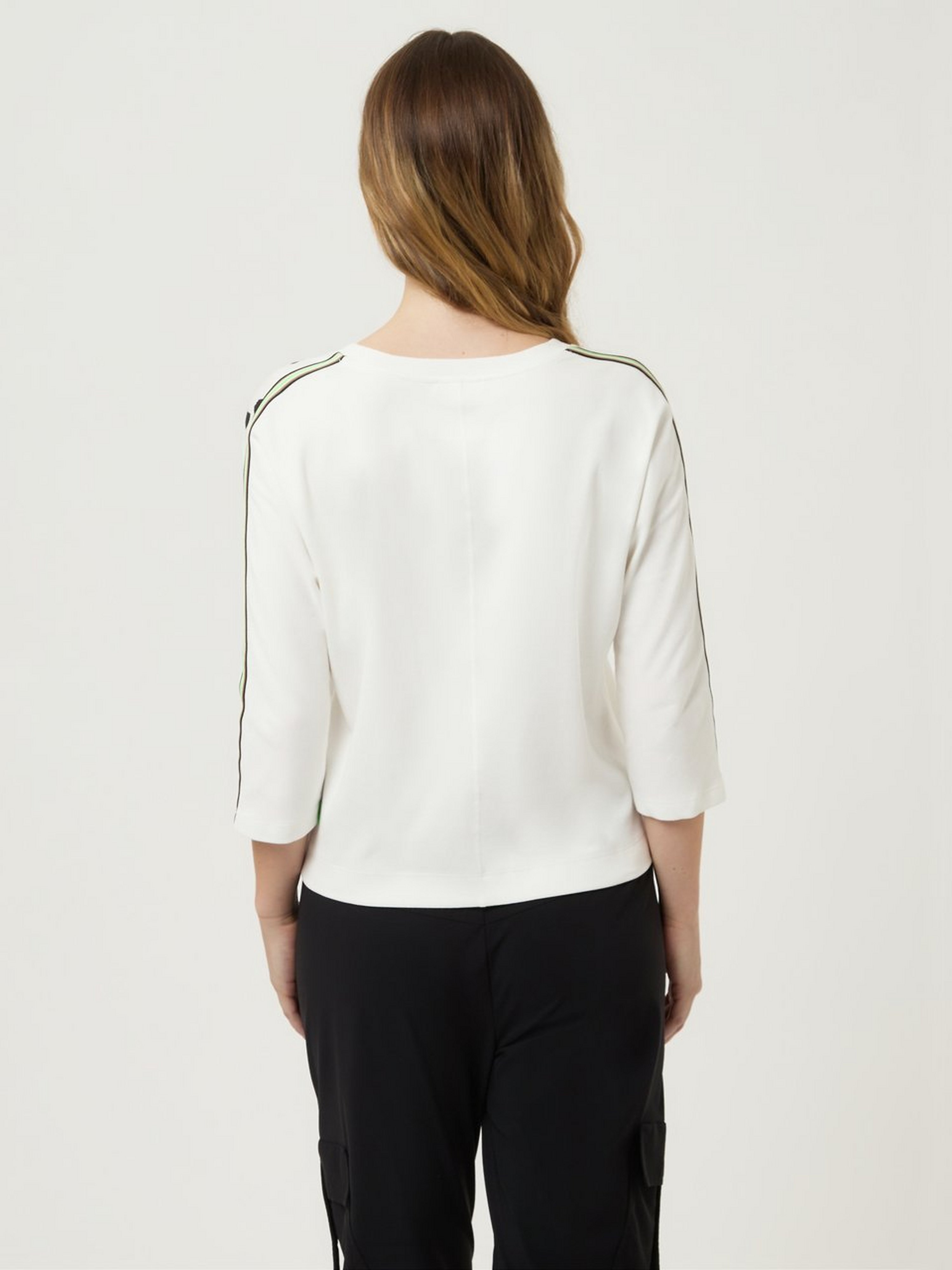 Rundhals-Shirt mit 3/4-Fleder­mausarm
